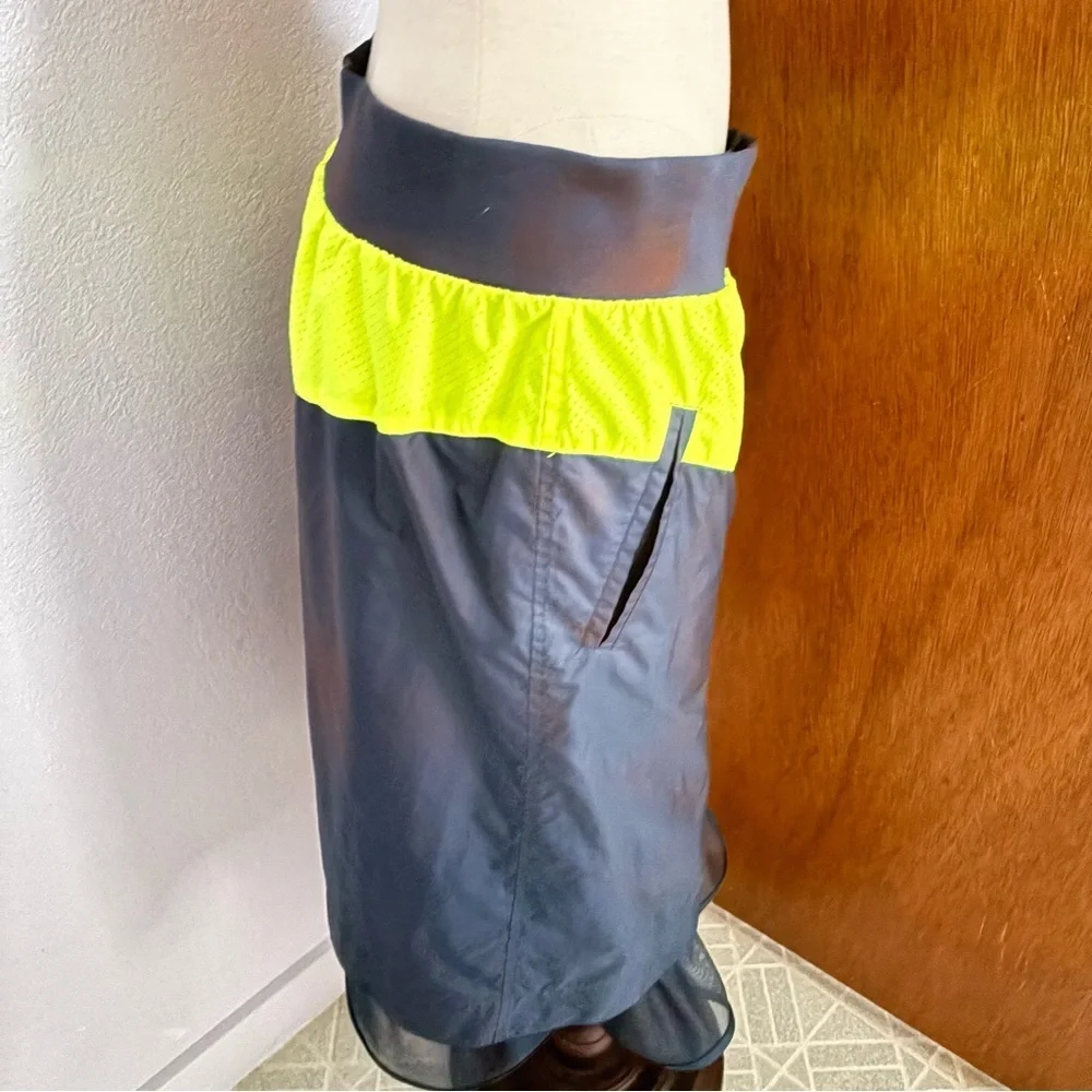 NIKE x SACAI sz L Windrunner Skirt Navy Blue Green Volt #717221 Nikelab